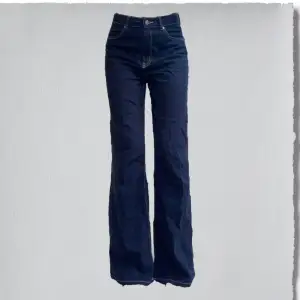 mörkblå jeans, vida oversized