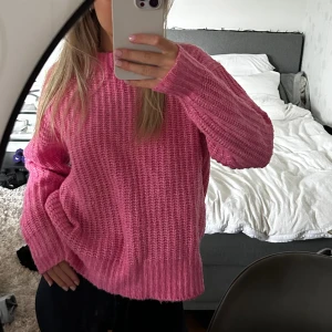 Rosa stickad tröja - supermysig och snygg rosa stickad tröja från lager157!