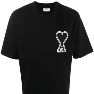 Ami Paris t-shirt - Ami Paris T-Shirt. Storlek Large. Bra skick. Dm om du har några frågor ✌🏼