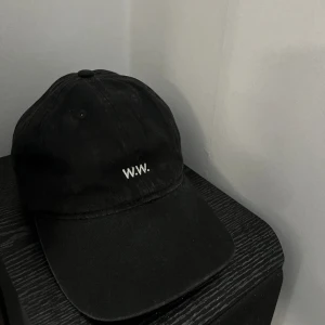 Svart WoodWood Keps  - Storlek: OneSize💕Märke: WoodWood💕Skick: Mycket bra💕