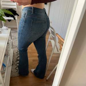 mad lady jeans i storlek 36/s regular lenght 