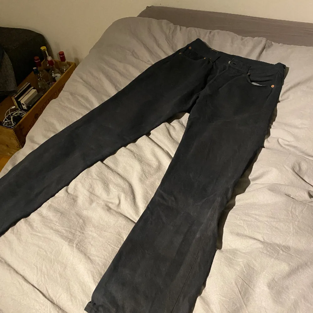 Levis jeans, svarta. Herrmodell, straight fit. Levis 501. Storlek 33x32.. Jeans & Byxor.