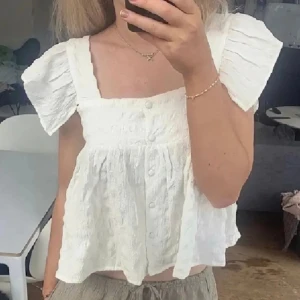 Tröja  - Från asos, tryck gärna på köp direkt❤️ STRL 38