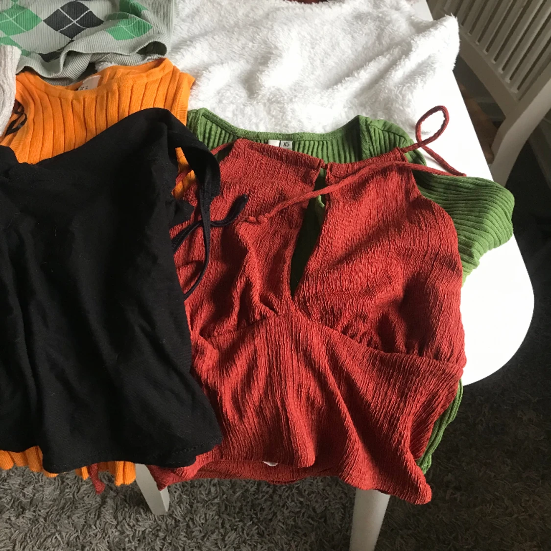 14 toppar 100 kr för ALLA  - 91