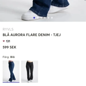 Jeans - (Lånade bilder) Säljer vidare dessa jeans som jag köpte på plick då de var för stora. Köpte de för 350 kr + frakt💓