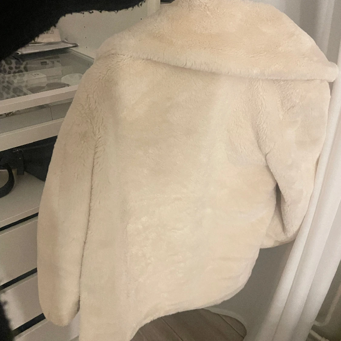 Trendig pälsjacka - 90