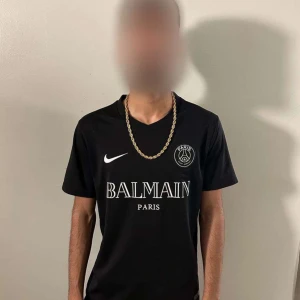 GULD HALSBAND / SILVER HALSBAND - Instagram/ TikTok - Guldbutiken.se  Flera olika storlekar 