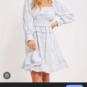 Söker Malina klänning - Söker denna Malina klänning i storlek S 