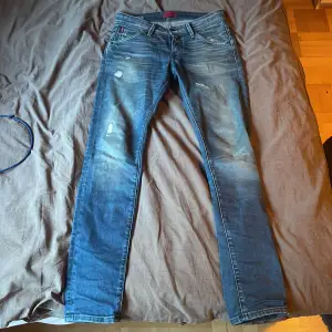 Fräscha Jack and Jones jeans bra sick  Köpte för 500