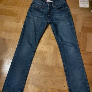 Levis jeans  - Säljer nu dessa feta Levis 511, andvända men har mycket kvar att ge! Inga defekter alls. (Pris kan diskuteras vid snabb affär )