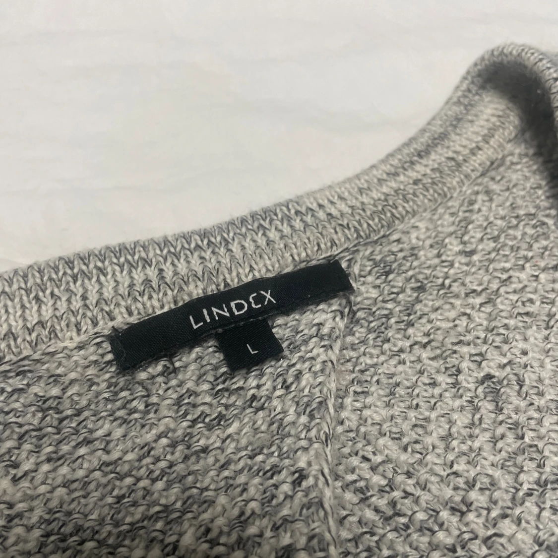 Grå stickad tröja - 91
