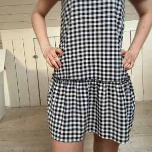 Rutig klänning - Rutig klänning! Nyskick