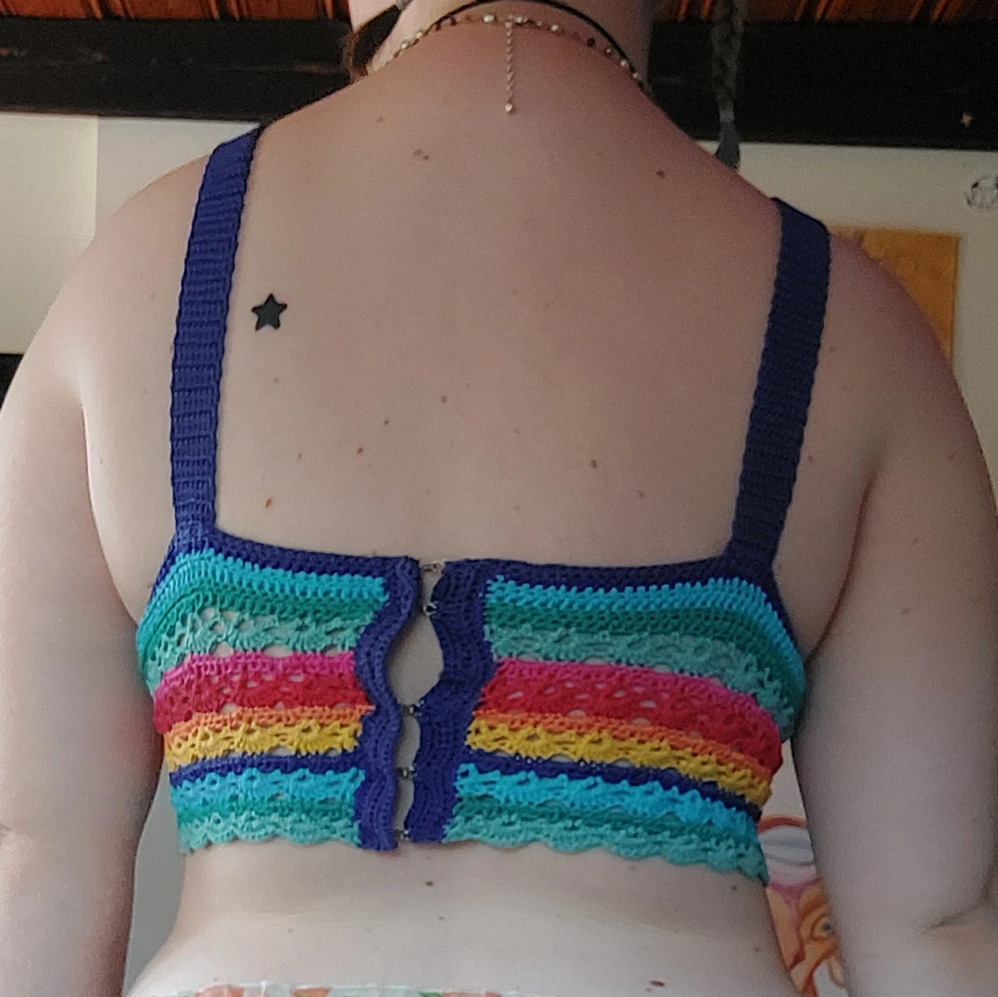 Handvirkad regnbågstopp  - 91