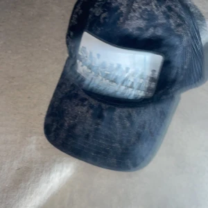Hatstore keps snygg keps svart  - Kepsen e använd 5 gånger inte trasig bra kondition 