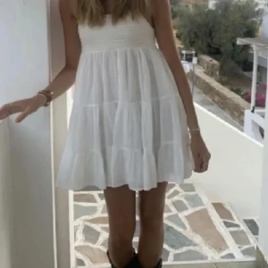 Zara klänning  - Zara klänning  Använd c 2 gånger 