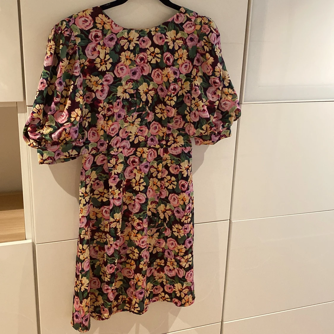 Blommig klänning - 90