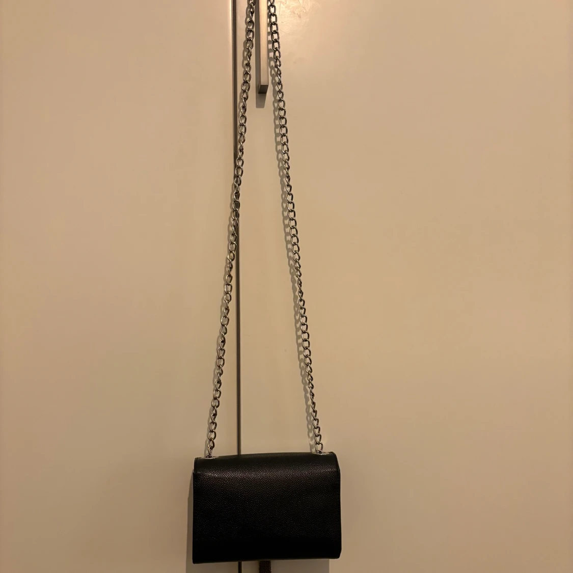 Valentino Väska - 90