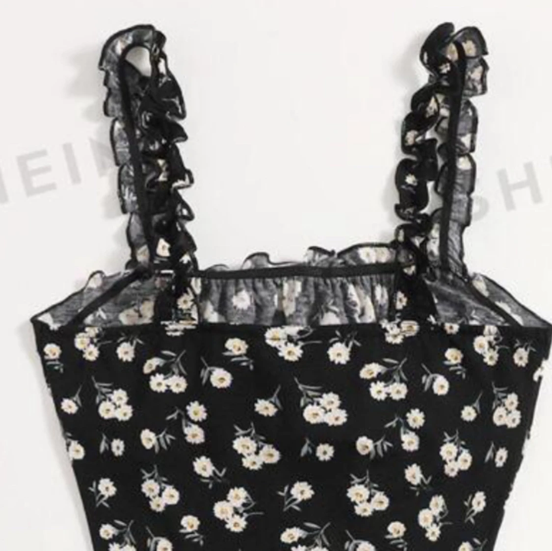 Svart blommig klänning  - 92