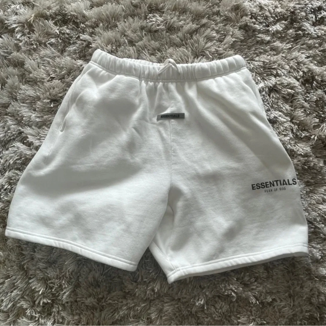 Essentiel shorts