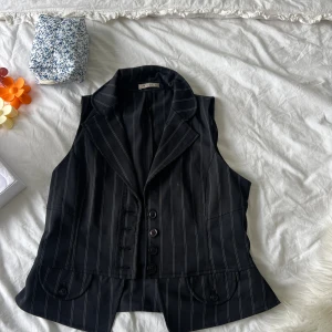 Kavaj - Aldrig använd, passar en M/L