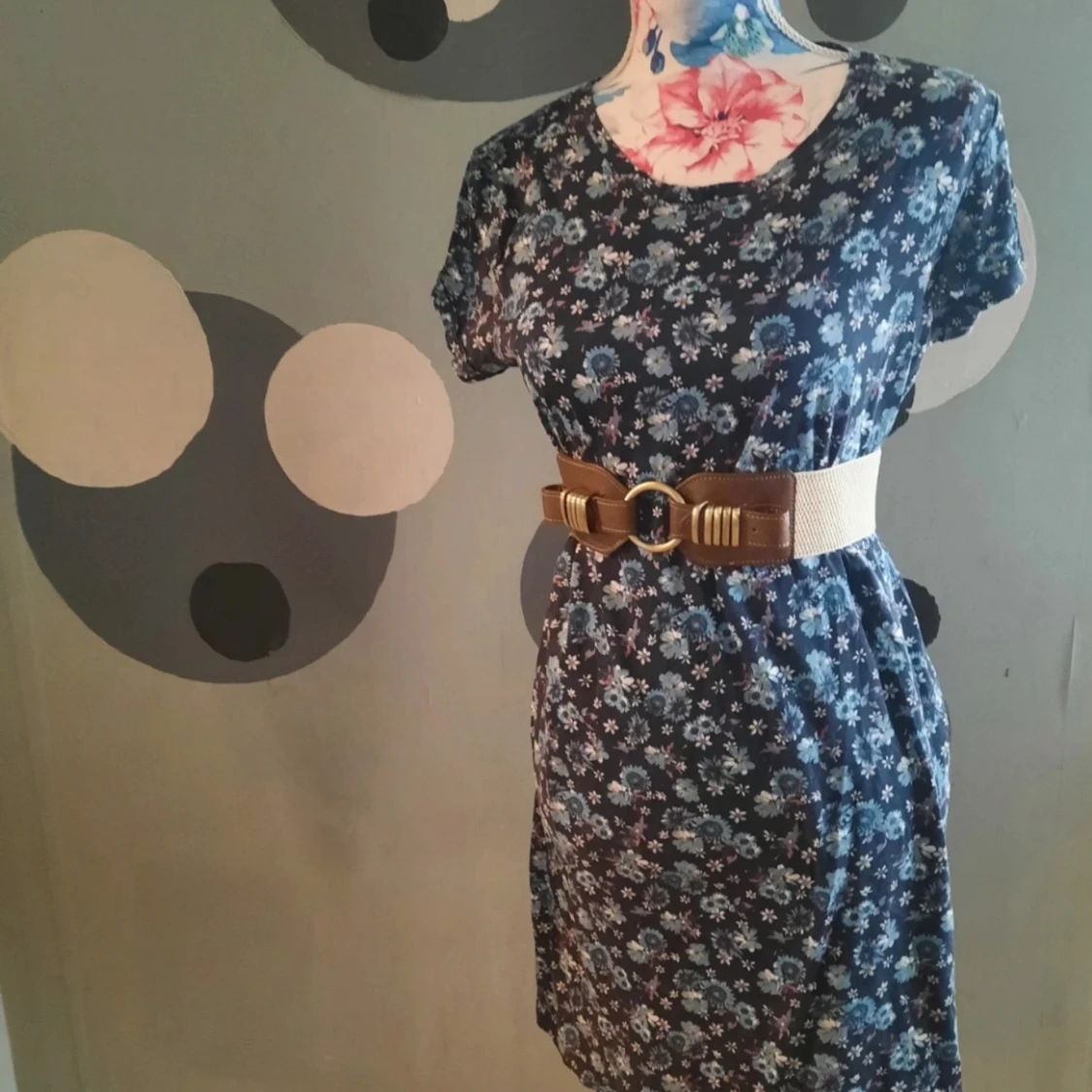 Blommig sommarklänning  - 91