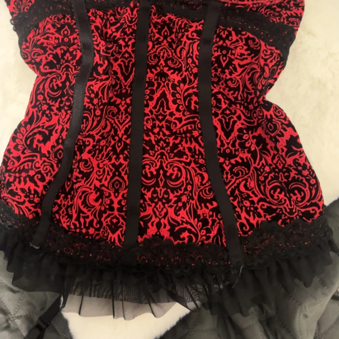 Röd och svart corsett  - 91