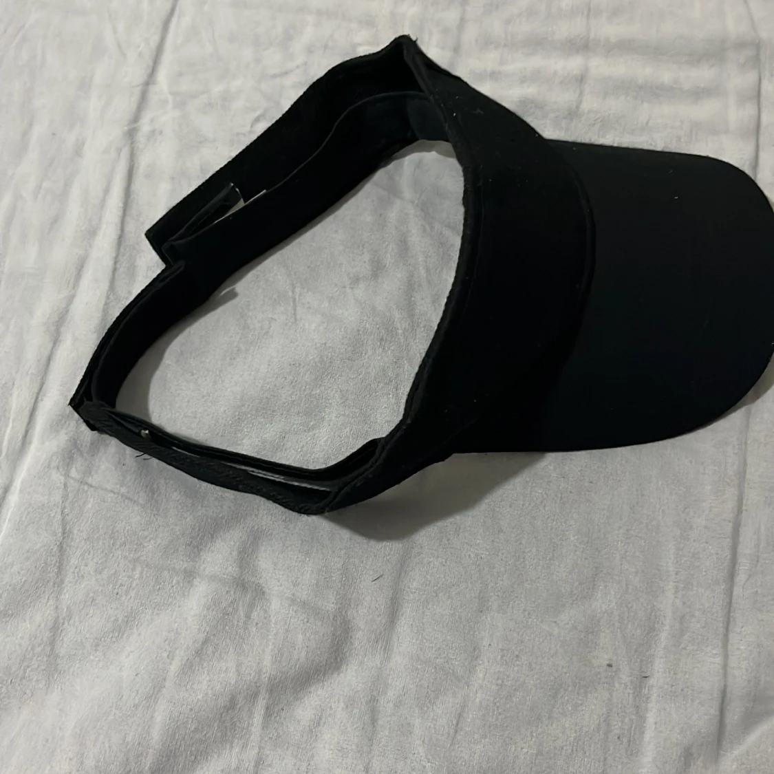 Svart tennis hat  - 90