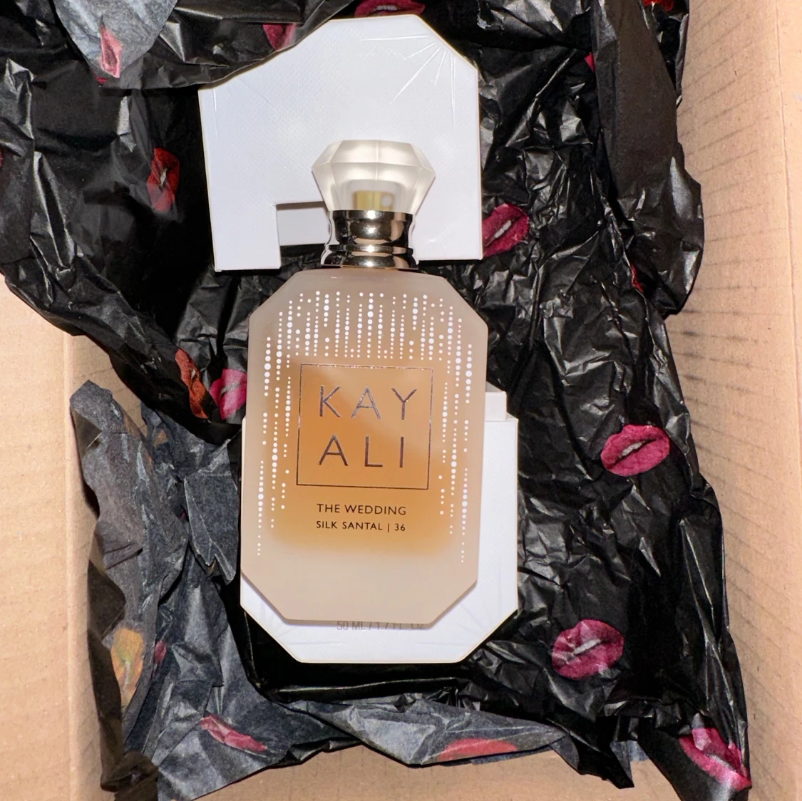 Kayali Silk Santal