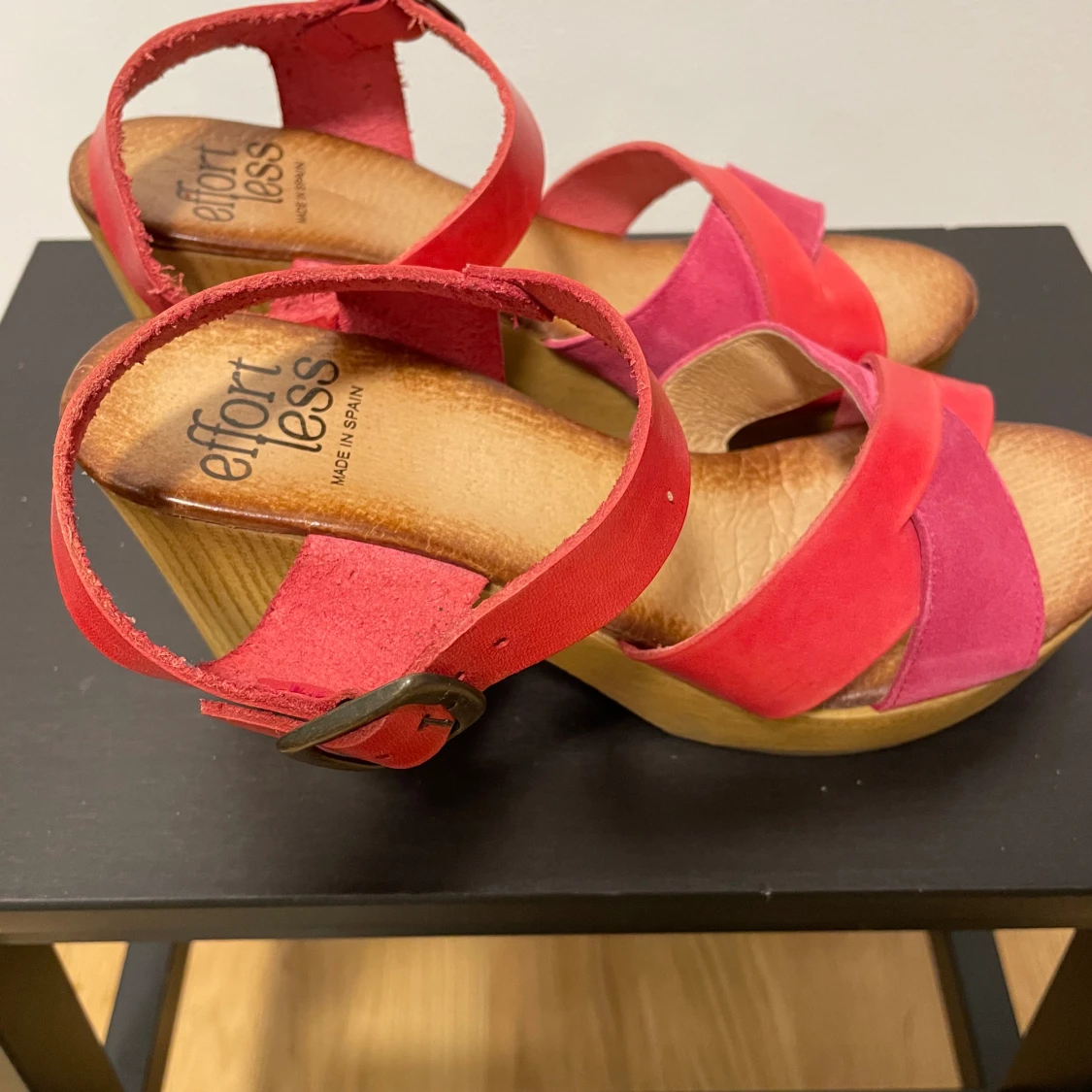 Snygga ”träskor” i mjukläder  - 90