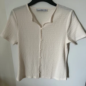 Blus från Mango - Strl S. Aldrig använd