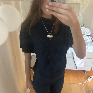 Mörkblå topp - så snygg topp💕🤩🤗perfekt nu till våren😍