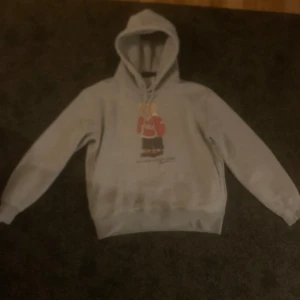 Ralphlauren hoodie  - Ralph lauren hoddie, as skön, sick 10/10!😊😊😊