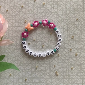 Taylor Swift Armband Picture to burn - ⭐️ Elastisk tråd, ca 15 cm innerkrets, kan göra nytt efter din storlek ⭐️    ⭐️ Rabatt om du köper fler än 2, skriv till mig innan köp för samfrakt ⭐️     ⭐️Kan även göra beställningar!⭐️