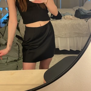 Satinkjol - Från bikbok 🥰