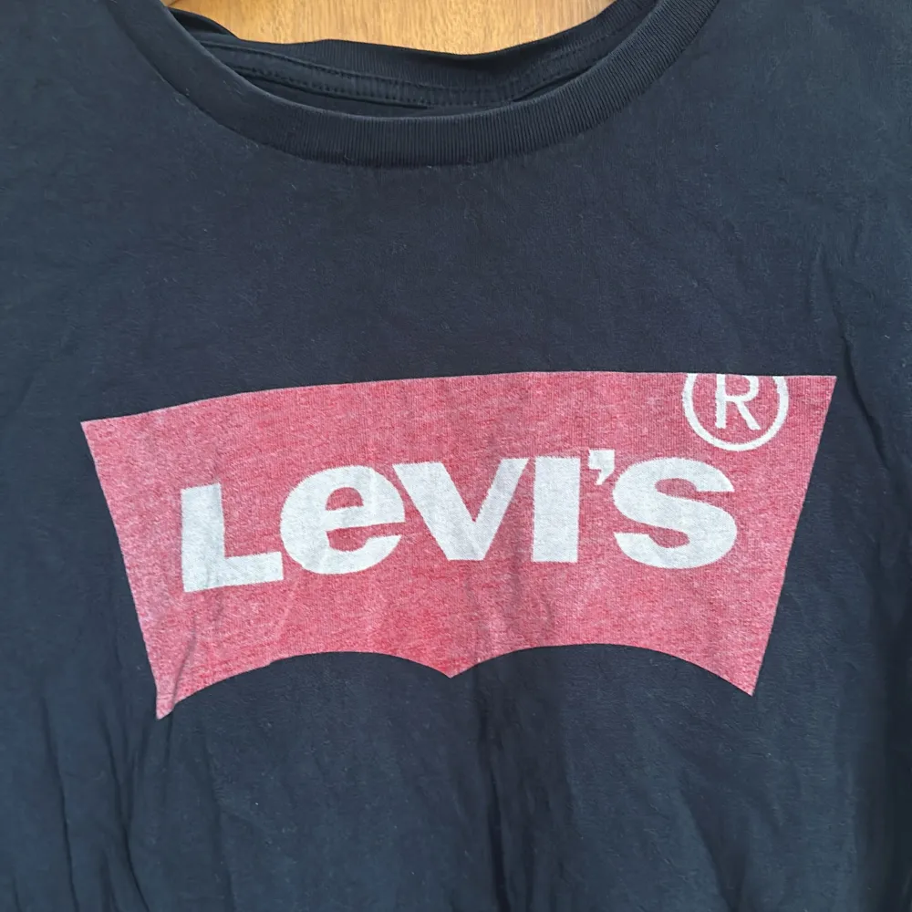 T-shirt från Levis . T-shirts.