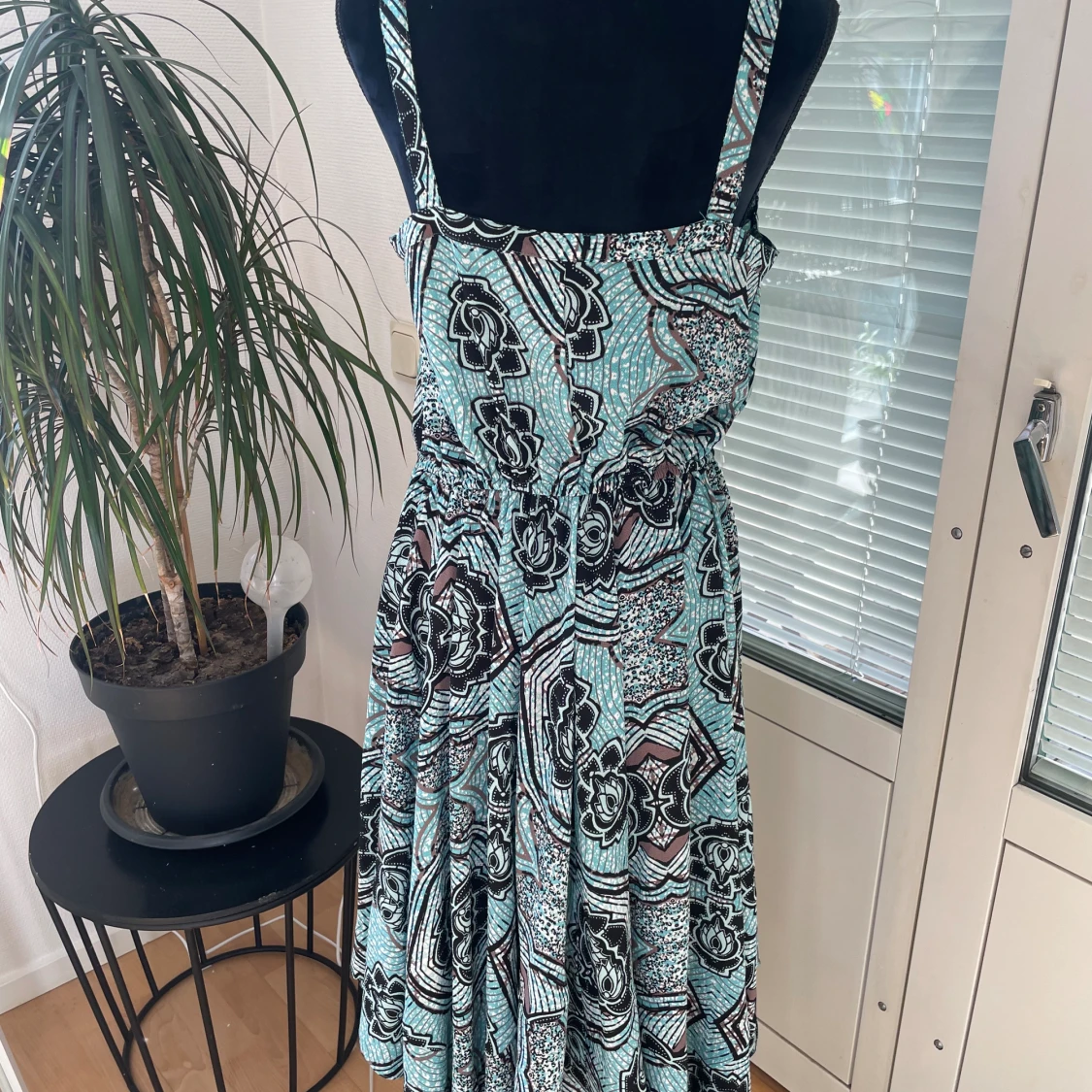 Klänning i strl 44 - 91