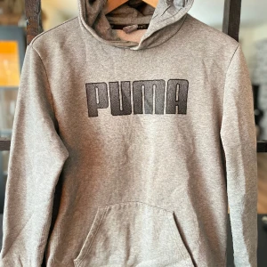 Hoodie från Puma - Gott skick. Stk 176