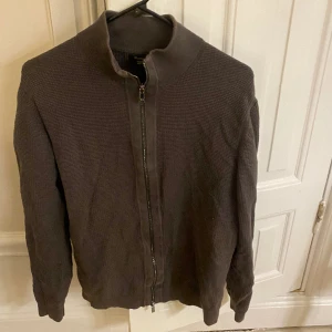 Stickad tröja massimo dutti - Snygg ribbstickad grön zipup tröja från massimo dutti, bra skick, nypris 800