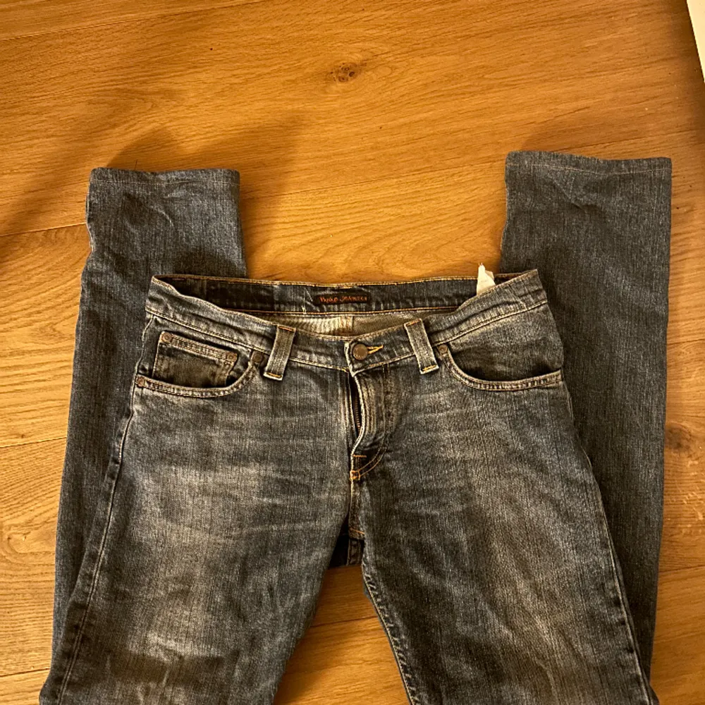 Supersnygga jeans från nudie! . Jeans & Byxor.