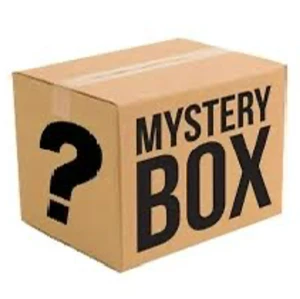 Mistery box🤍 - Mistery box🤍skriv vilken storlek kläderna ska ha,vilken stil ni har, färger ni hälst skulle vilja ha på plaggen,de kmr komma lite random klädes plagg som är anpassade efter er!Det kmr med en liten extra grej  som tack för köpet🤍🛍️strl:98-XL.🤍