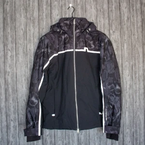  Sitkin Ski Jacket - Storlek L Oanvänt kommer med alla tags.