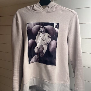 Limitato hoodie  - Limitato Hoodie i storlek xs/s är 177 och den passar perfekt