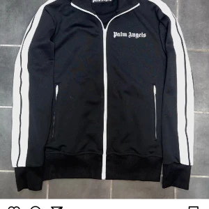 palm angels - Säljer min palm angels tröja passar även M 