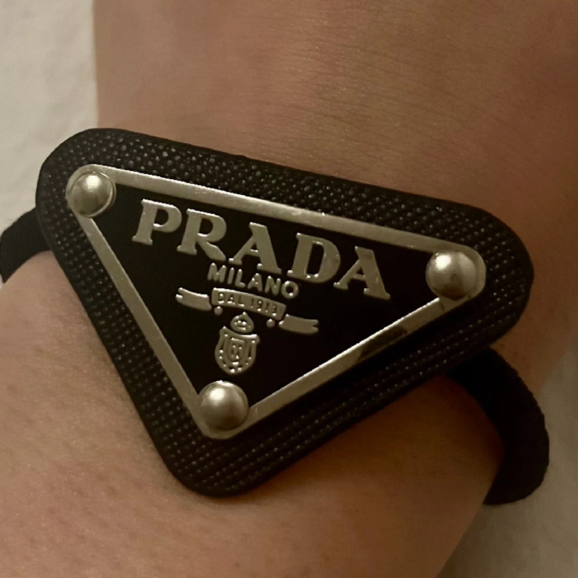 Prada hårsnodd