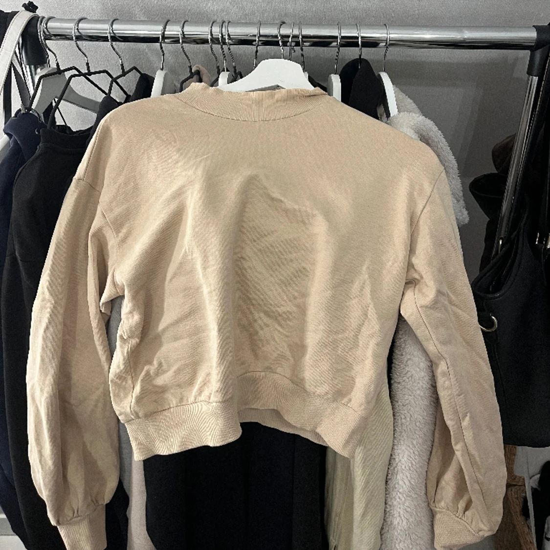Beige sweatshirt 