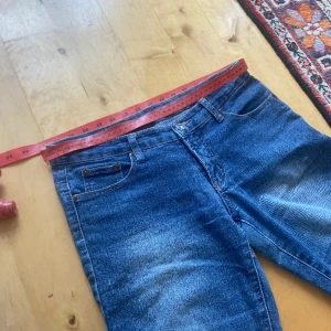 Lågmidja levis  - Levis lågmidja bootcut 