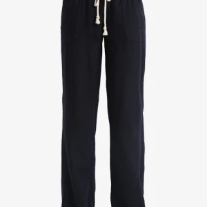 Svarta linnebyxor - Svarta linnebyxor i super bra skick. Köpta här på plick. Säljer pga för korta för mig. 🌟🌟