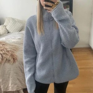 Blå fleece  - Blå Teddy  fleeece, jätte mysig och perfekt till våren 💓 strl xs-m