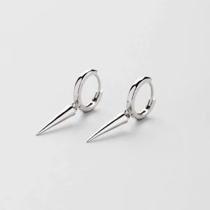 Spike örhängen - Ett par för 39kr✨ perfekt alla hjärtans dag present Beställningar sker via swish privat eller köp nu💙