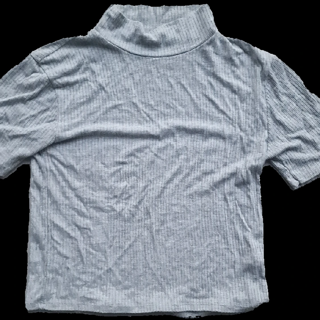 Grå tröja med krage